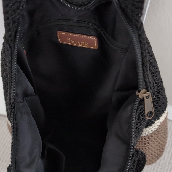 Le Sak Crochet Crossbody Bag - Picture 3 of 4